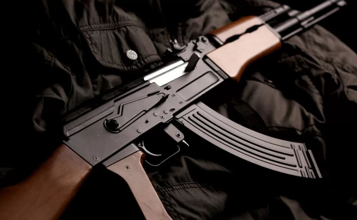 На Волині судили чоловіка за торгівлю автоматом