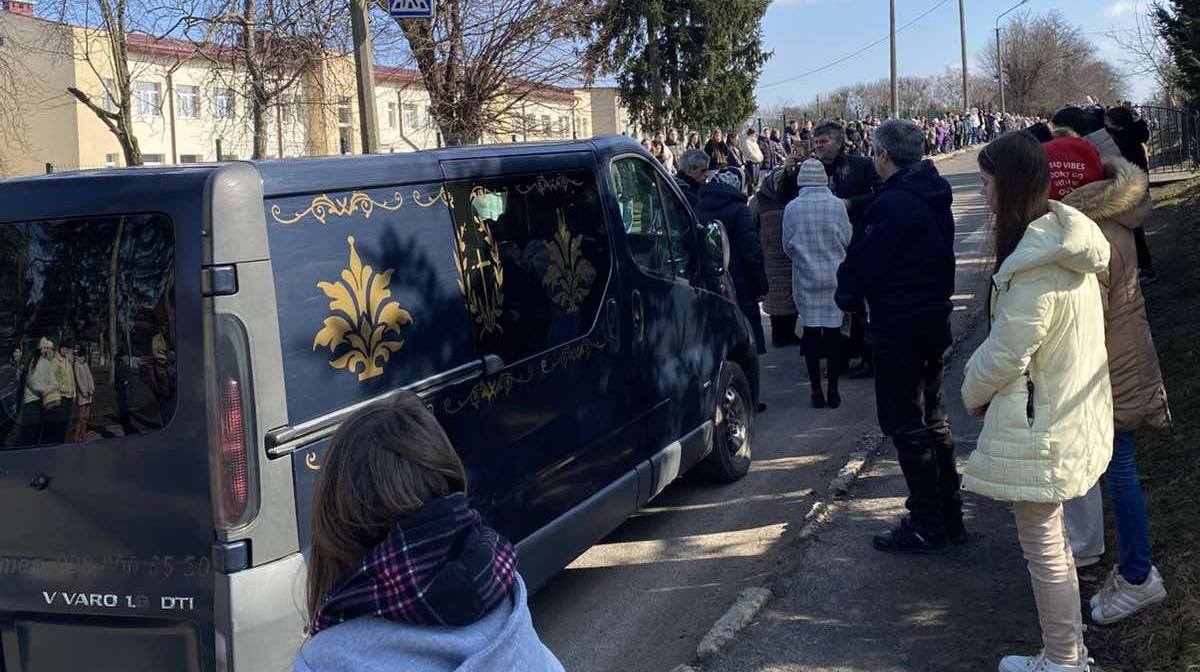 На Горохівщині провели в останню дорогу колишнього директора коледжу