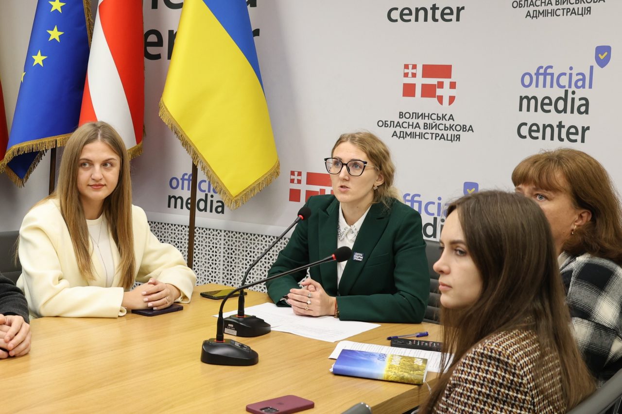 Усі ЦНАПи Волині запровадили електронну чергу