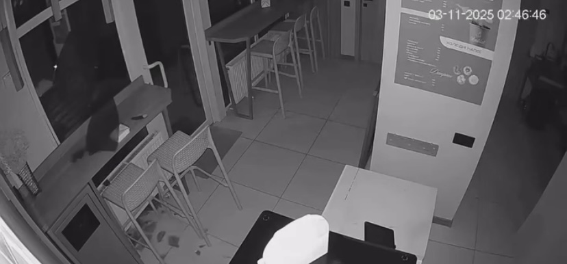 У Луцьку чоловік розгромив ресторан швидкого харчування