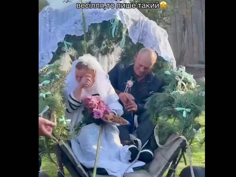 У селі Прилісненської громади показали старовинну весільну традицію (Відео)