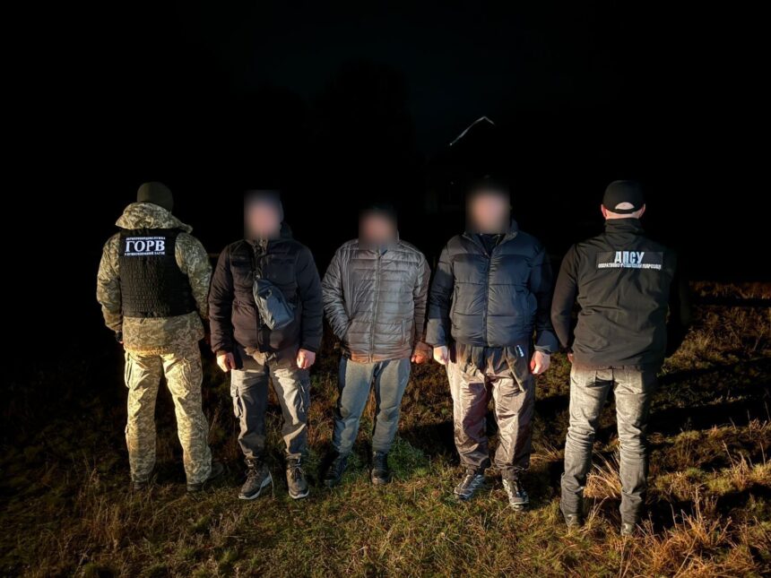 На Рівненщині викрили схему «виїзду під ключ» за тисячі доларів