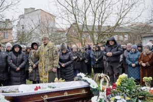 Вічний спокій: на Волині попрощалися з Героєм Олександром Кідрою