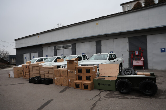 Міський голова Ігор Поліщук повіз на фронт чергову партію військової допомоги від Луцької громади