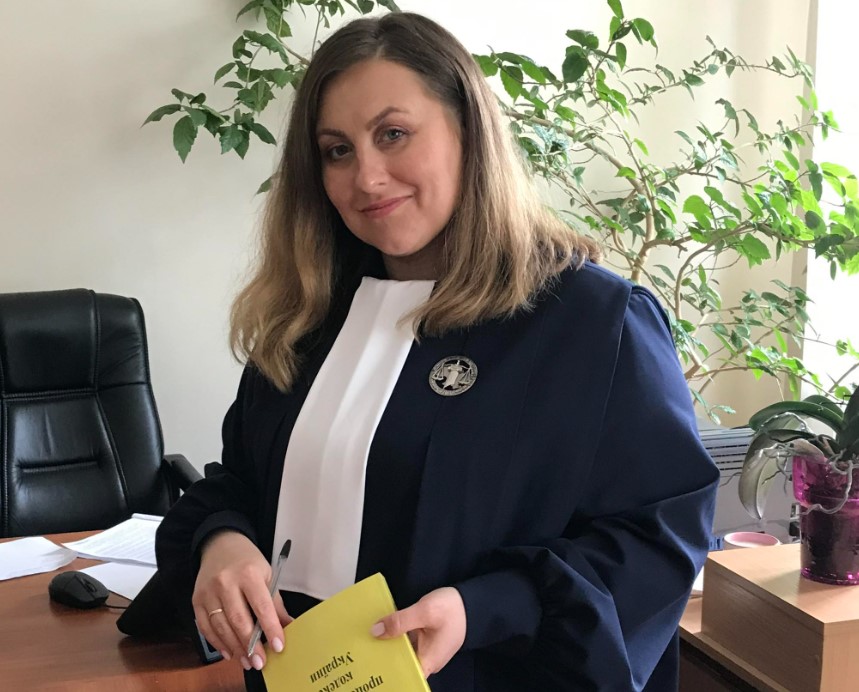 – Він убив її лише за те, що вона — жінка, – суддя з Дубна згадала про моторошну справу