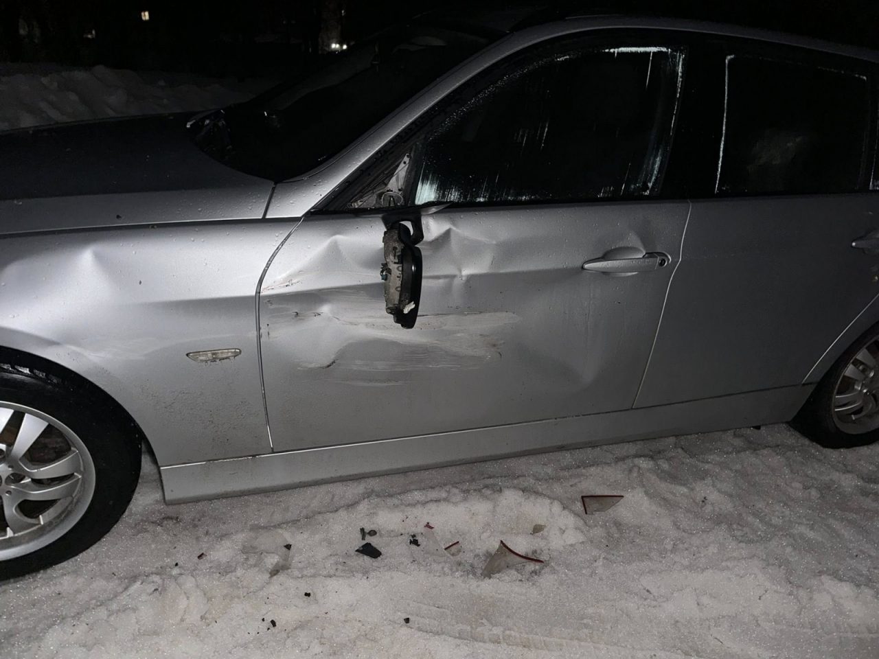 На Волині втік водій, який пошкодив припарковане авто