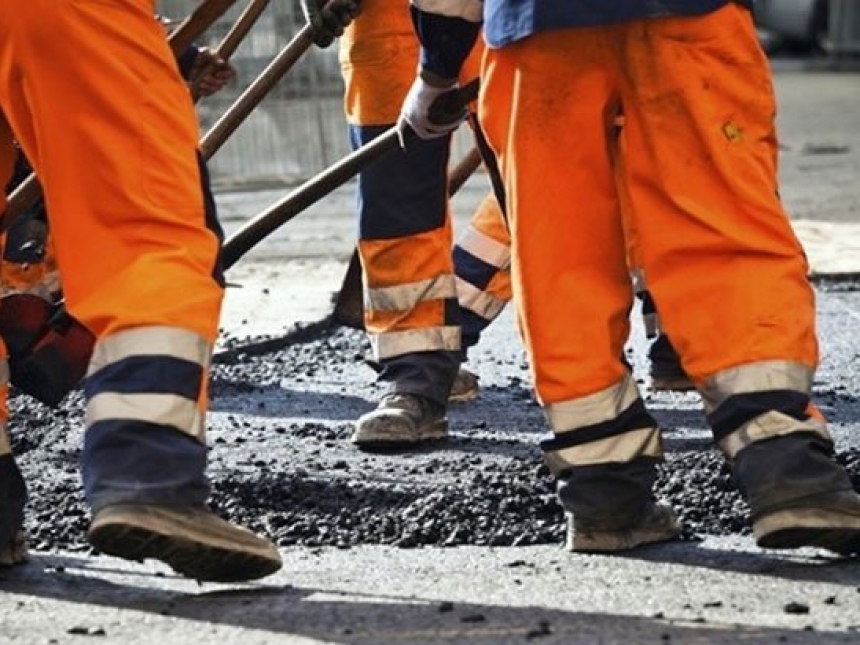 У Луцьку розпочнуть латати дороги